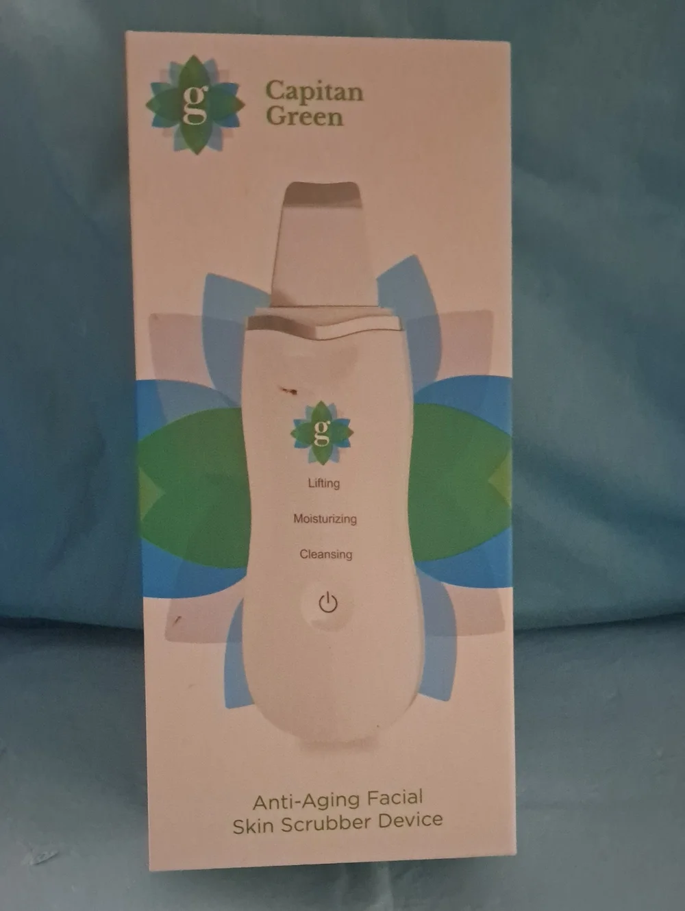 White Anti-Aging Facial Skin Scrubber